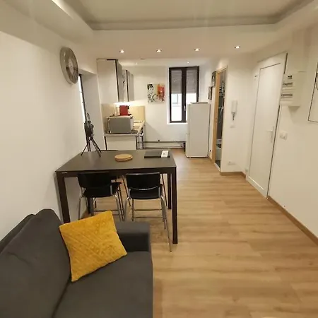 Lahore Djadja Apartment Reims