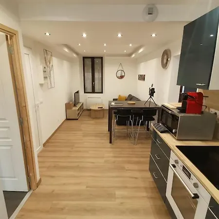 Lahore Djadja Apartment *